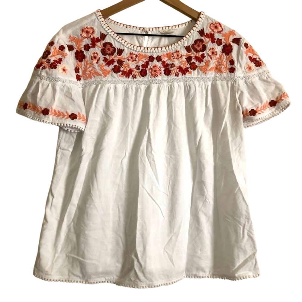 Nordstrom Caslon White Pink Red Floral Embroidered Scalloped Tunic Blouse Top